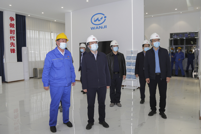洛陽(yáng)市委常委、副市長(cháng)梁慶到萬(wàn)基控股集團調研